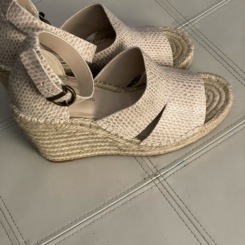 Platform high heel sandals